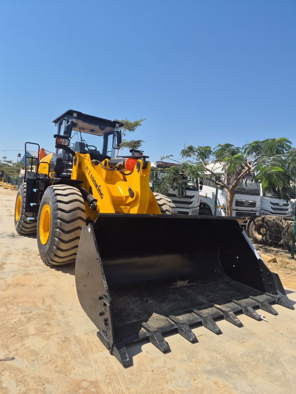 BMR wheel loader bucket close-up